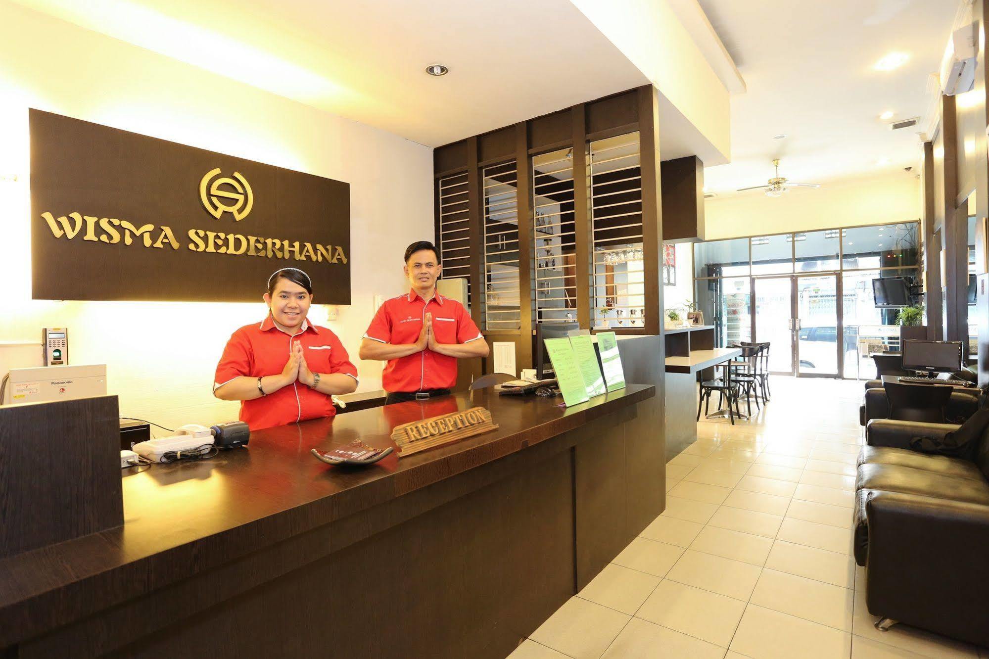 Wisma Sederhana Mitra Reddoorz Medan Exterior photo