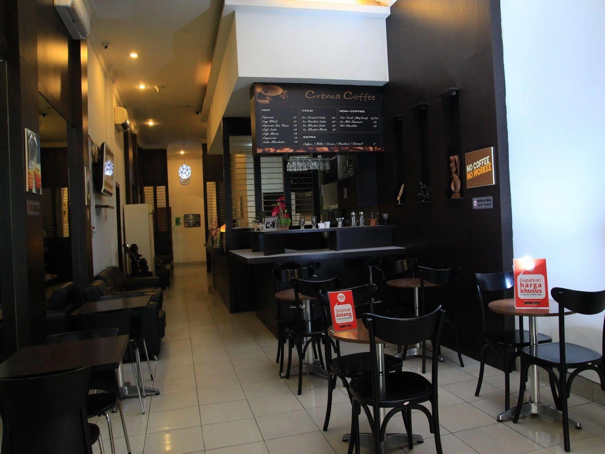 Wisma Sederhana Mitra Reddoorz Medan Exterior photo