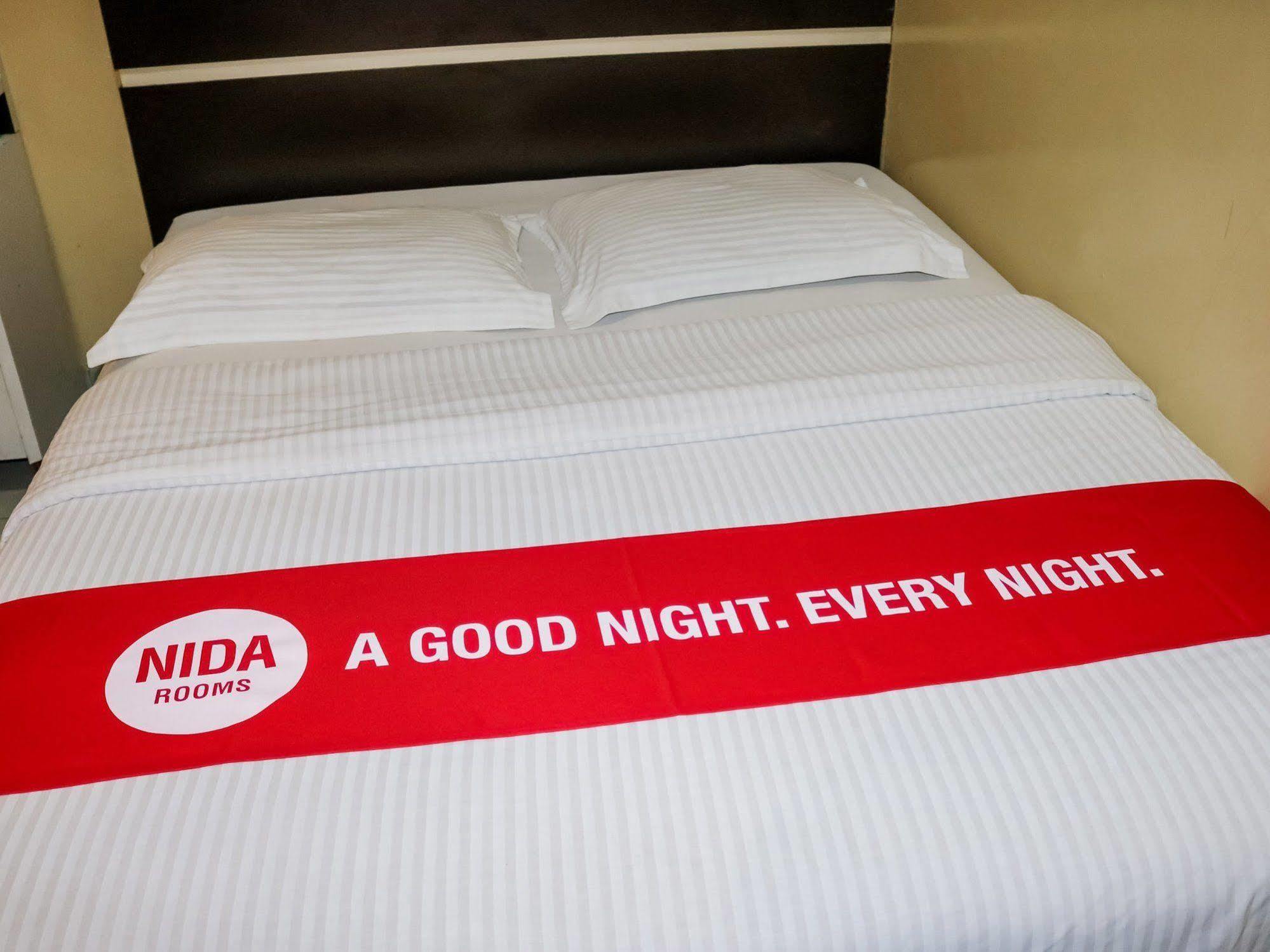 Wisma Sederhana Mitra Reddoorz Medan Exterior photo